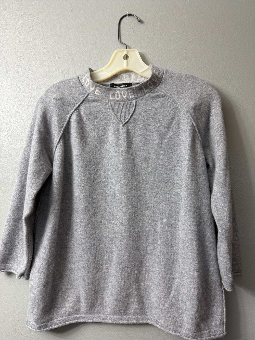 525 America cashmere Light Heather Gray Crewneck love logo collar Sweater small